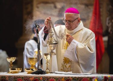 Berta Tibor dandártábornok katonai ordináriussá szentelése április 10-én, szombaton, a budapesti Szent István Bazilikában. (Fotó: Kismartoni Mátyás/honvedelem.hu)